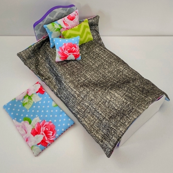 12 Inch Fashion Doll Bedding Set - Picture 5 of 6